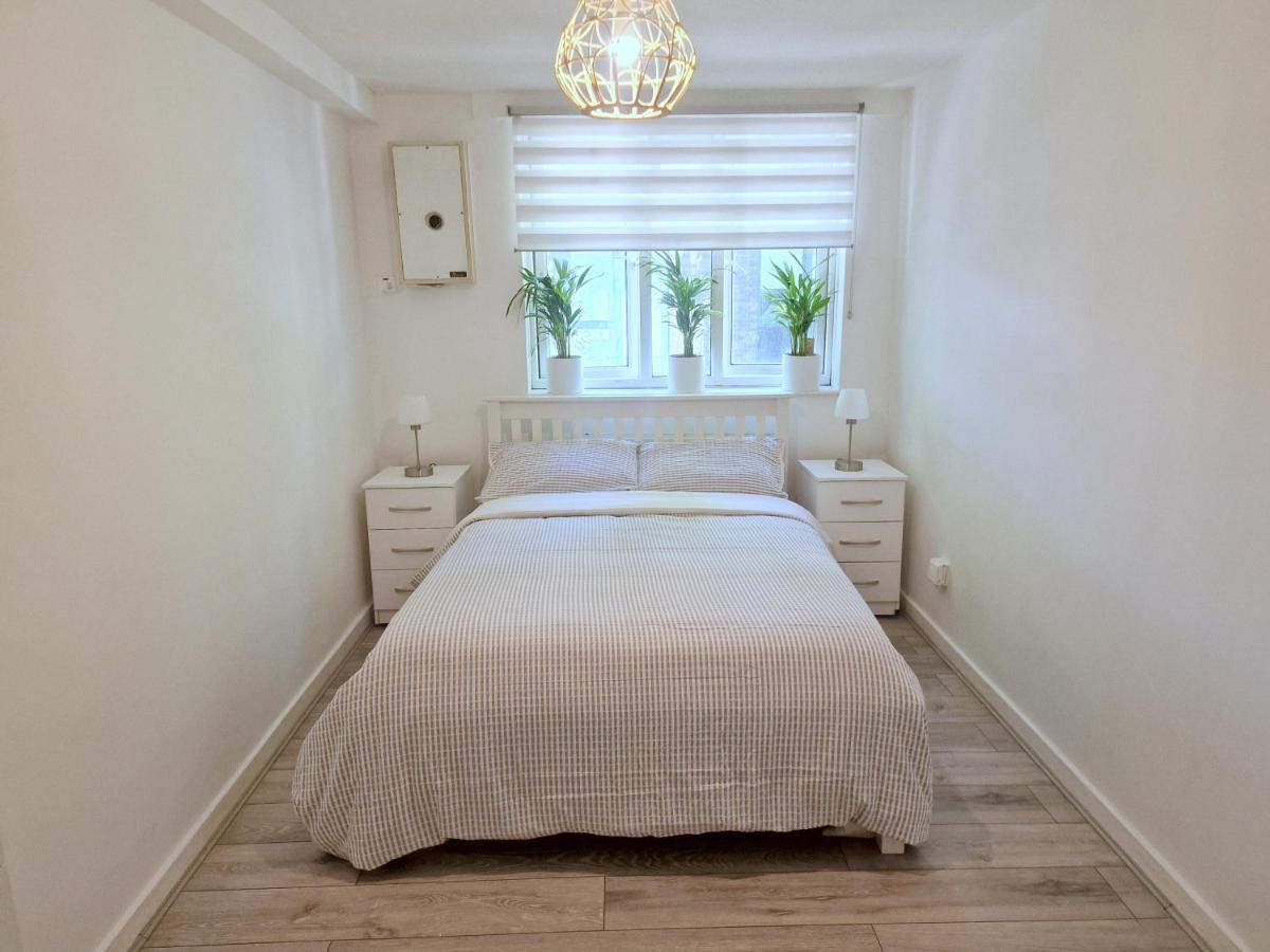 Appartement Flat In Battersea, 5 Minutes From Clapham Junction Station à Londres Extérieur photo