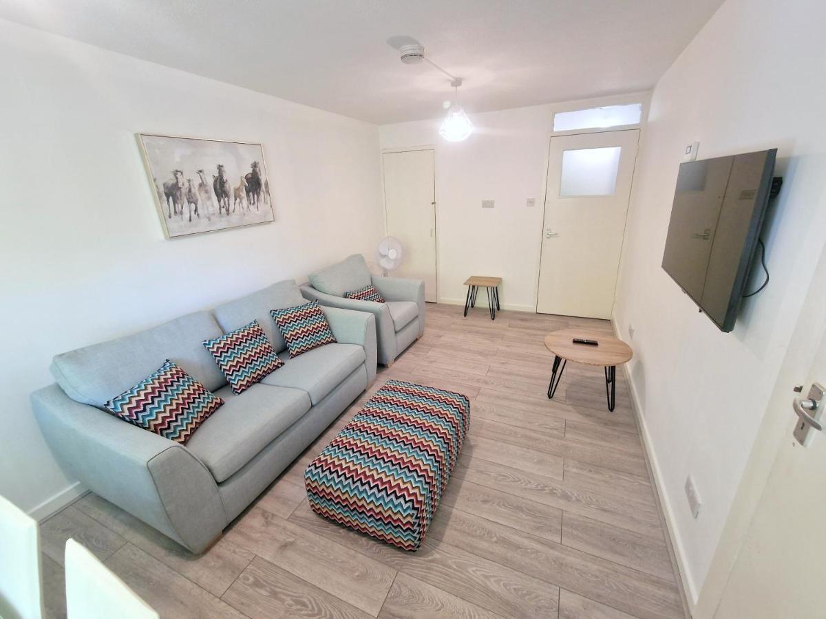 Appartement Flat In Battersea, 5 Minutes From Clapham Junction Station à Londres Extérieur photo